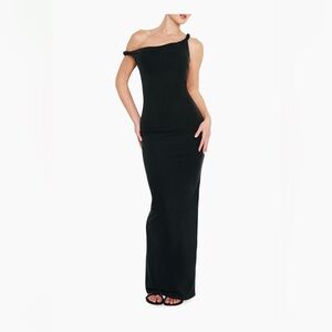 Elegant Black Maxi Dress